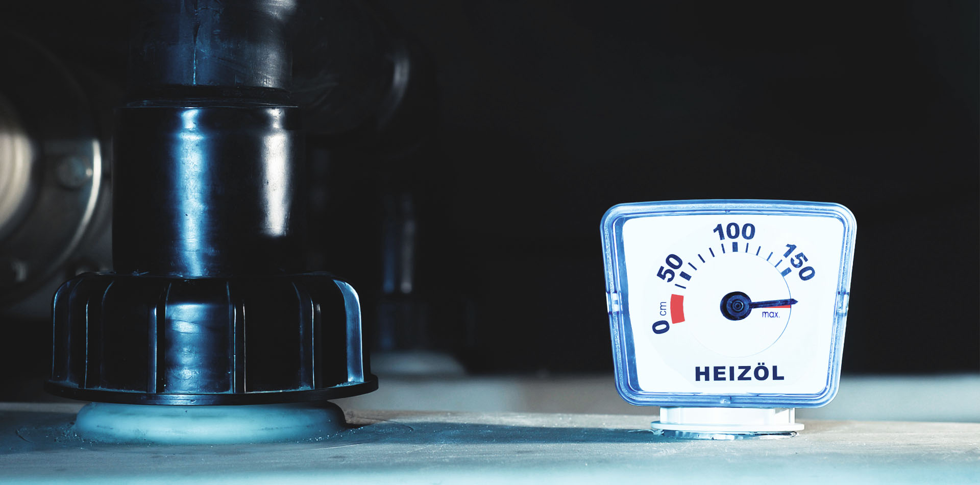 Fachmann bei Tankwartung